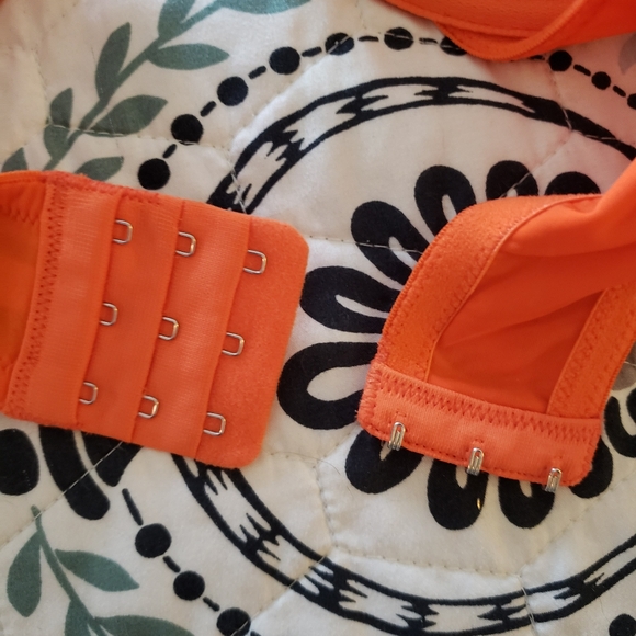 Fredericks of Hollywood 36d push up Bra - Picture 5 of 5